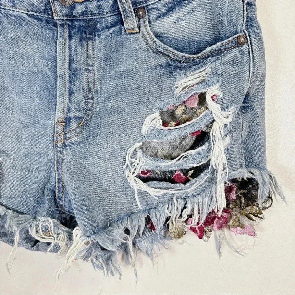 Free  People We The Free Distressed Denim Short - Picture 7 of 13